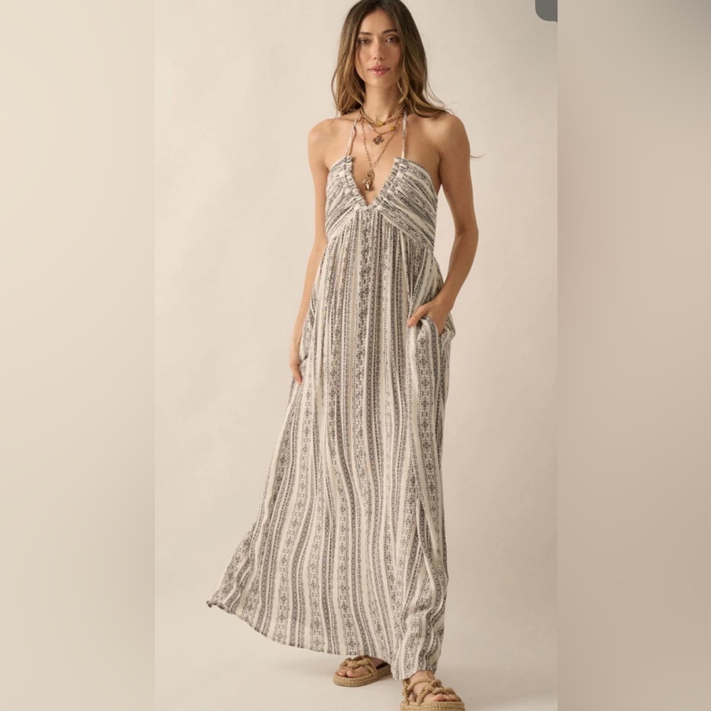 Promesa Black and White Maxi Dress